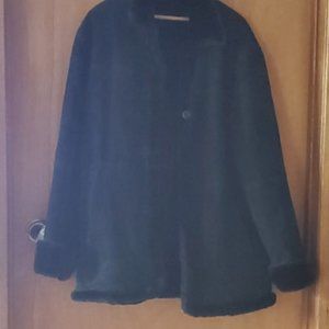 IB Exchange: Womans Black Soft Leather Reversible Winter Coat